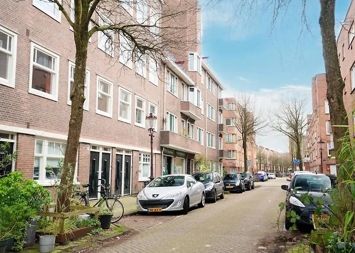 Modern Bright In Trendy De Pijp Appartement