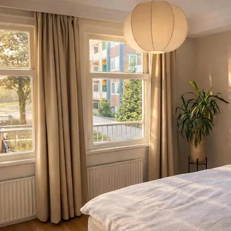 Modern Bright In Trendy De Pijp Apartment *